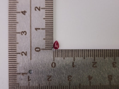 r-BE-3　レッドベリル　0.11ct