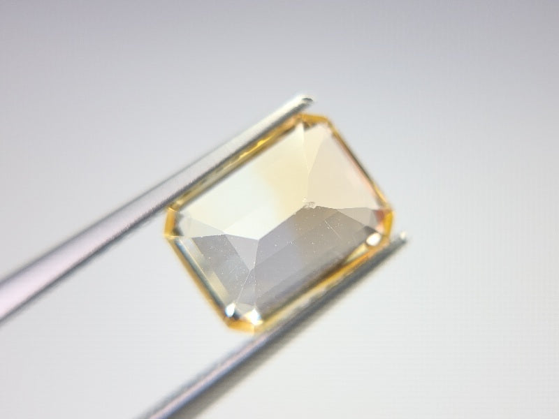 0365-4-26　バイカラーシトリン　2.22ct