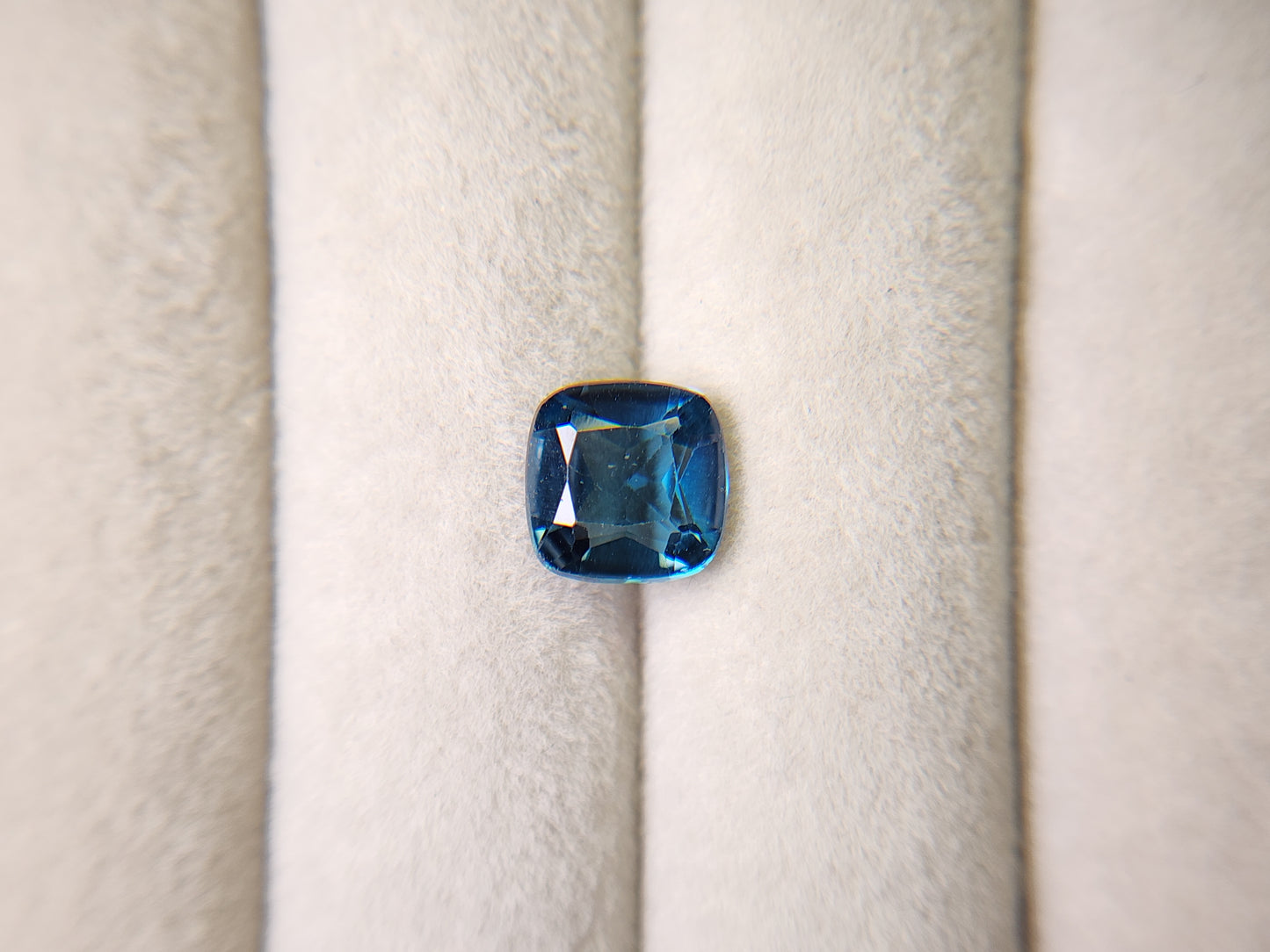 0931-5　ロンドンブルートパーズ　2.59ct