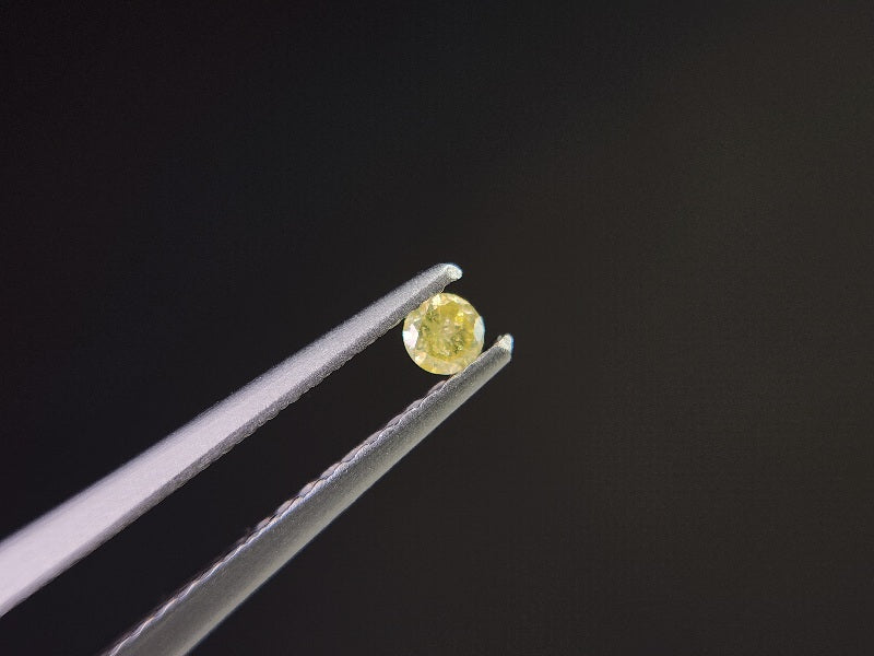 0015-6-2　イエローダイヤモンド　0.06ct