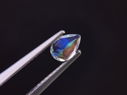 0762-8　アンデシンラブラドライト　0.44ct