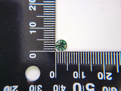 【期間限定】10/18まで　合成グリーンモアッサナイト(5mm)　0.45ct　⑨
