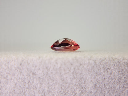 0152-1-38　バイカラーアンデシン　0.39ct