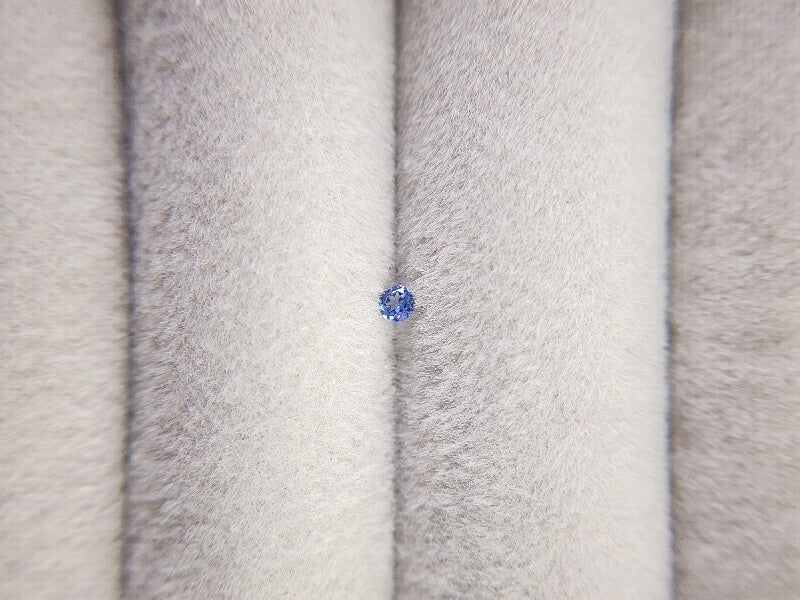 0217-2　ベニトアイト　0.04.ct