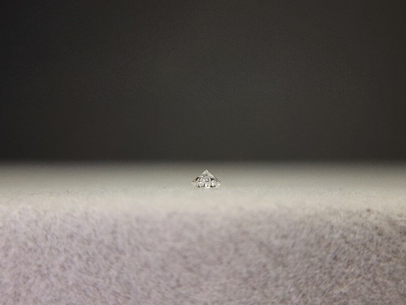 0015-1-8　ダイヤモンド　0.03ct