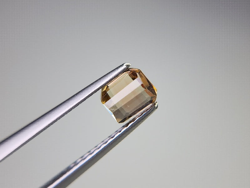 0879-23　トルマリン  0.74ct　