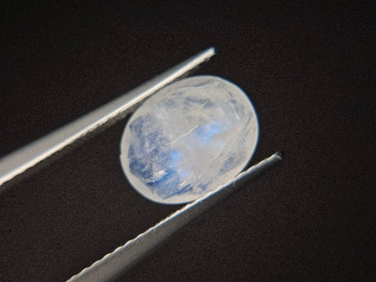 blMO-5　虹入り！ブルームーンストーン　2.50ct