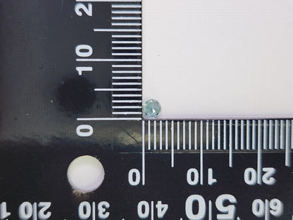 0090-28　モンタナサファイア　0.18ct