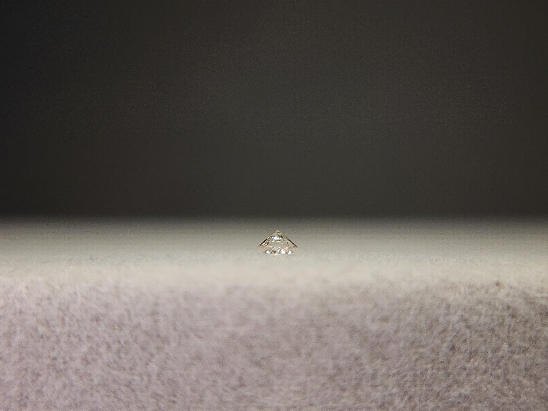 0015-1-7　ダイヤモンド　0.03ct