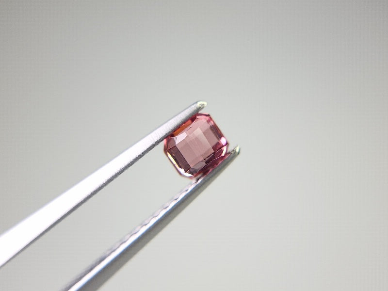 0879-84  トルマリン  0.41ct