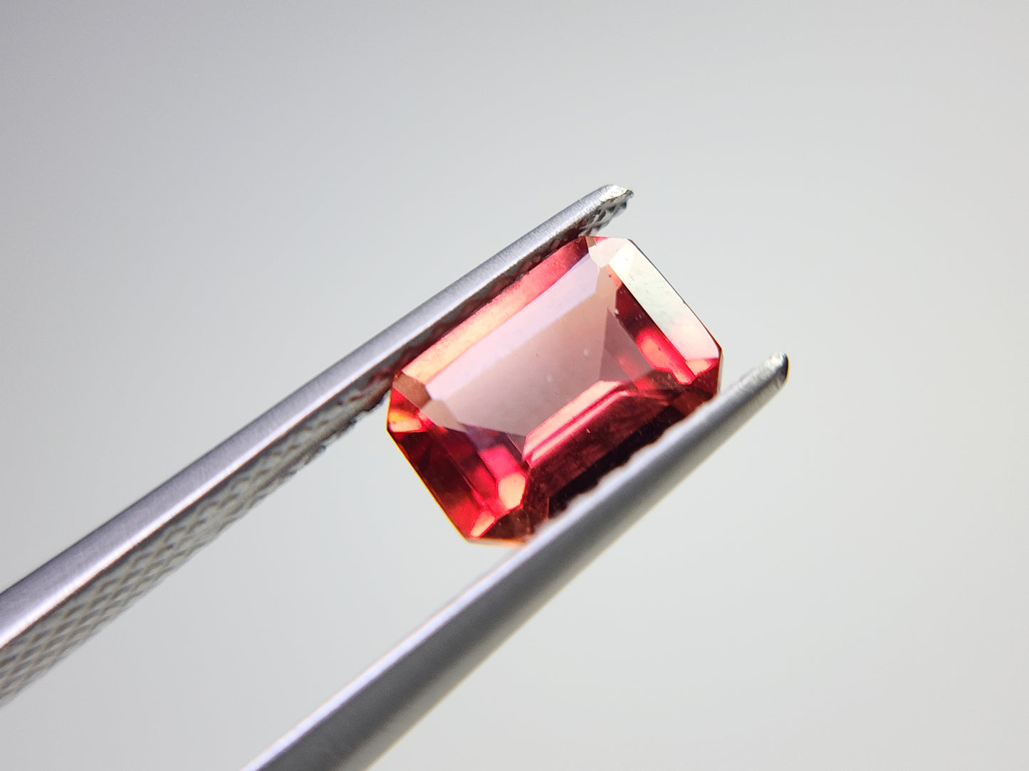 0151-1-2　バイカラーアンデシン　0.85ct