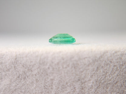 0936-4　エメラルド(ザンビア産)　0.23ct