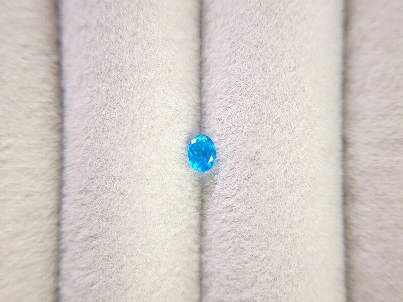 0530-3　ネオンブルーアパタイト　0.21ct