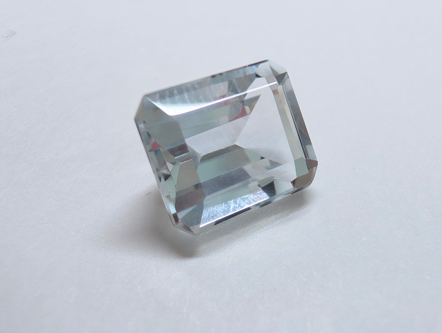 0048　バイカラートパーズ 3.83ct