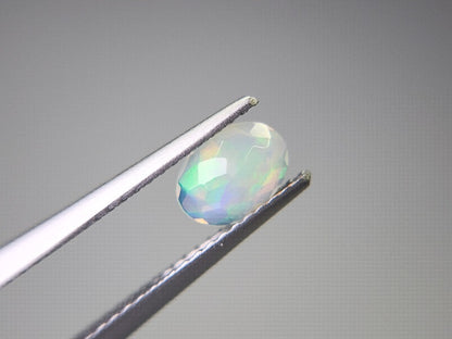 0909-2-9　オパール　0.38ct
