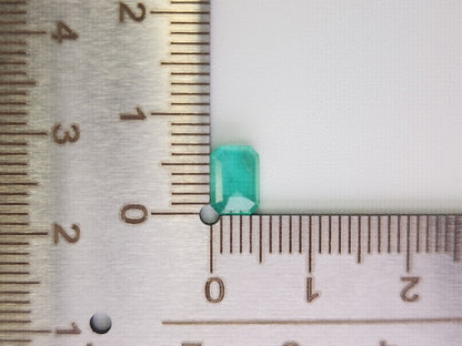 EM-11　エメラルド　1.00ct