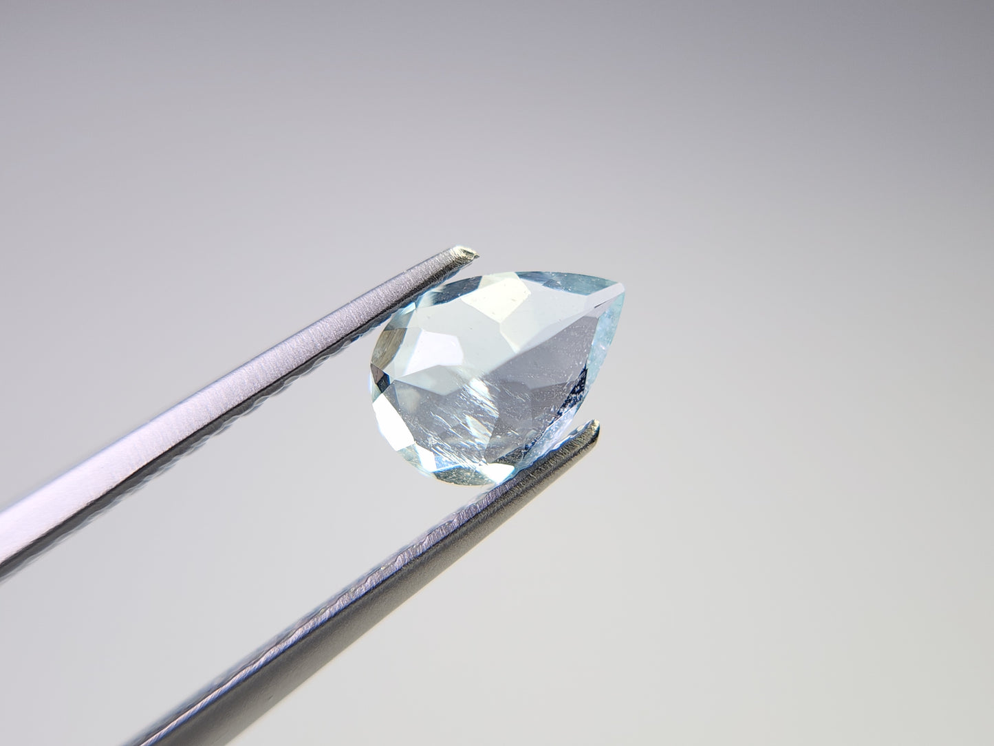 0008-8　アクアマリン　ペアシェイプ　0.52ct