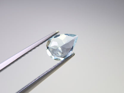 0008-8　アクアマリン　ペアシェイプ　0.52ct