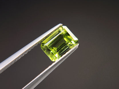 0238-1　ペリドット　1.05ct