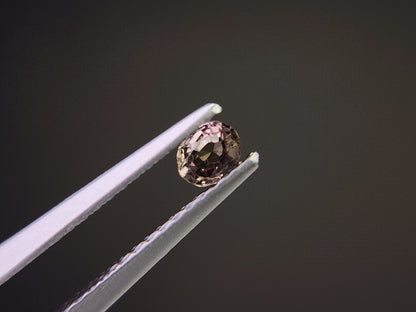 0266-4　アレキサンドライト　0.18ct
