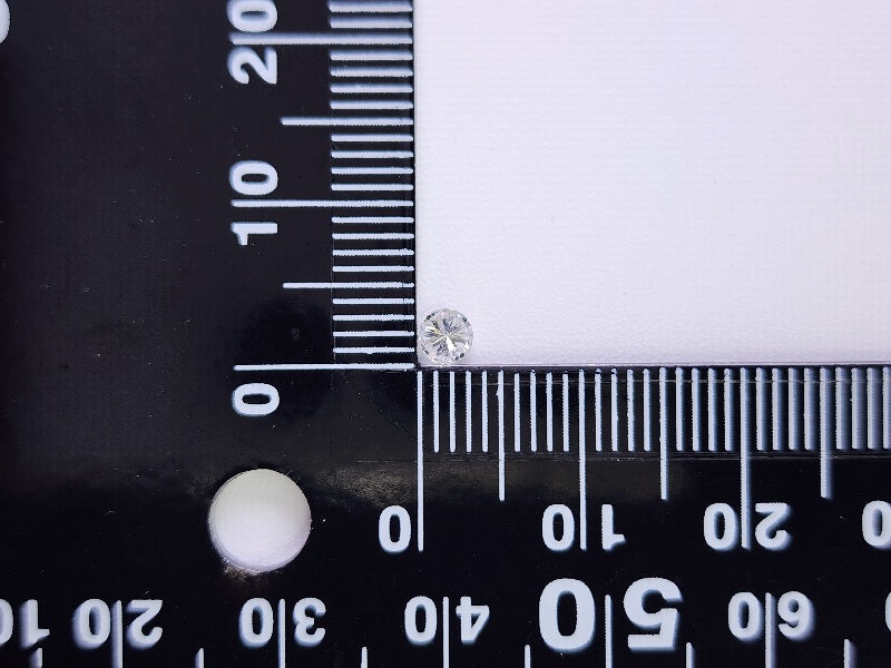0015-1-11　ダイヤモンド　0.15ct