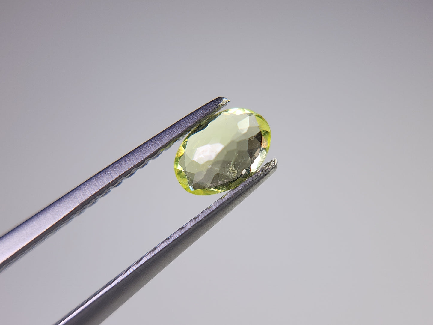 0928-4　パロットクリソベリル　0.45ct