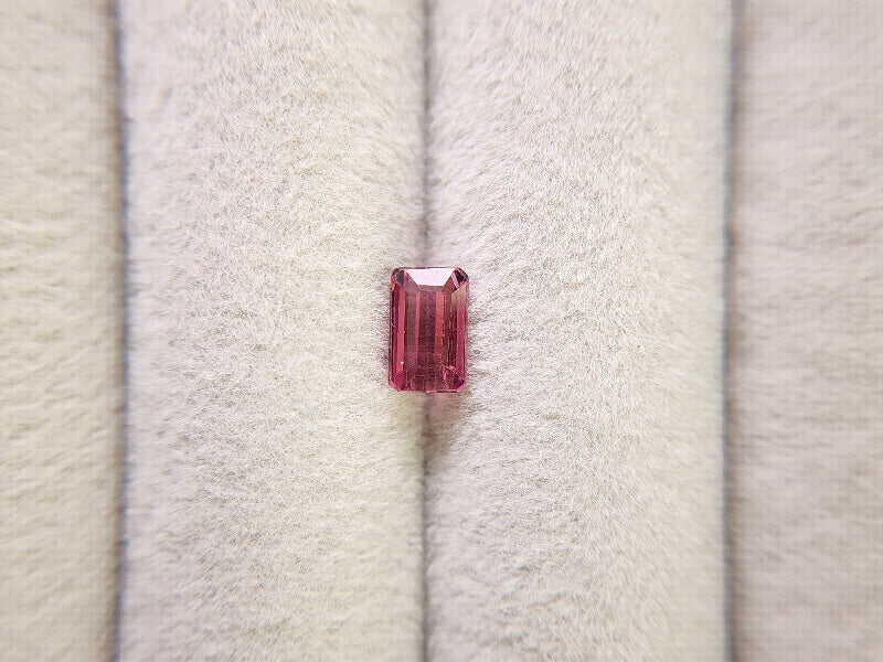 0879-20　トルマリン  0.74ct　