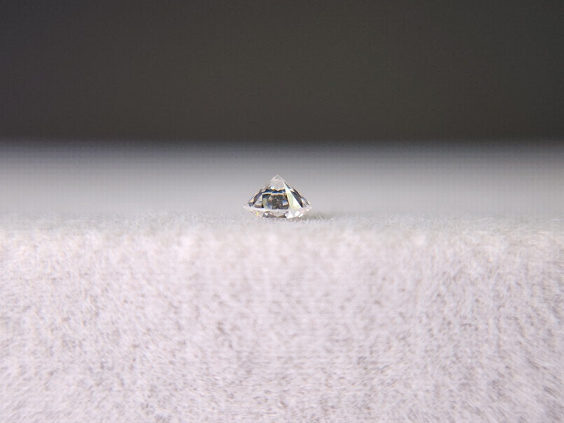 0015-1-22　ダイヤモンド　0.08ct