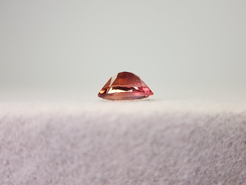0152-1-33　バイカラーアンデシン　0.35ct