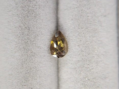 0644-17-1　ゾイサイト　0.38ct