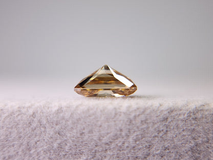 brMOI-2　合成ブラウンモアッサナイト　0.96ct