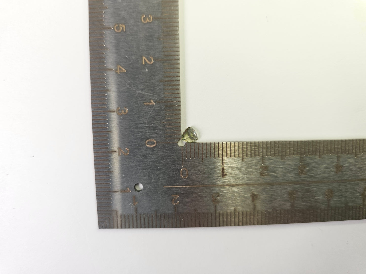 g-SA-2　グリーンサファイア　0.29ct