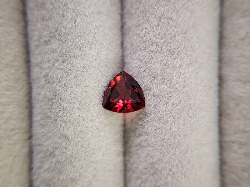 0910-1-9　ガーネット　1.11ct