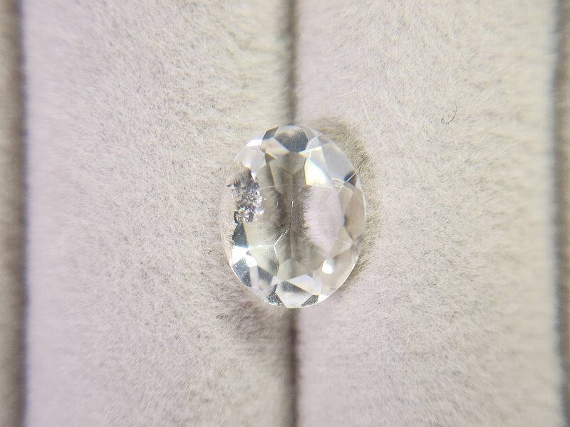 dQ-18　銀箔入り！ダブレットクォーツ　2.33ct