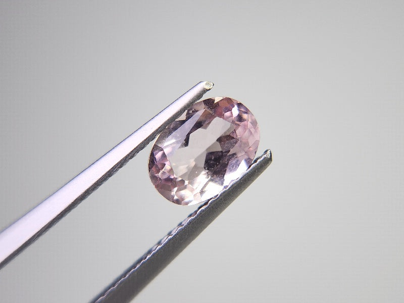 0908-11　モルガナイト　0.99ct