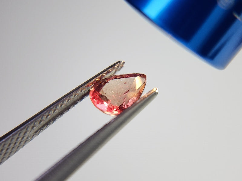 ccGA-1　カラーチェンジガーネット　0.86ct