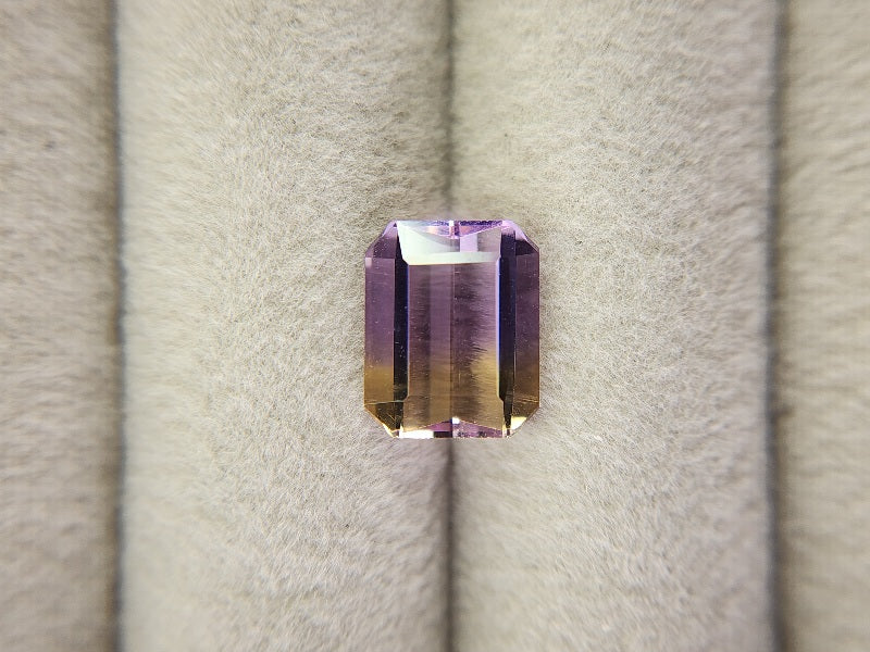 AMT-13　アメトリン　2.89ct