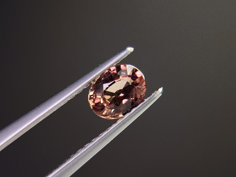 ccGA-8　カラーチェンジガーネット　0.74ct