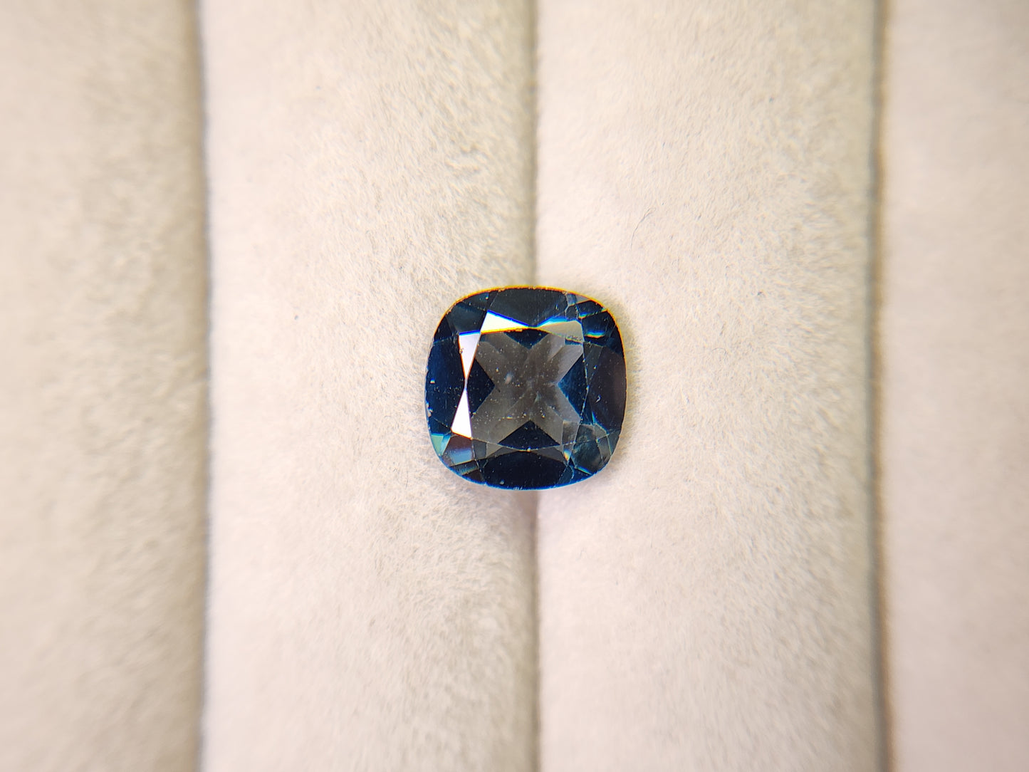0931-4　ロンドンブルートパーズ　3.05ct