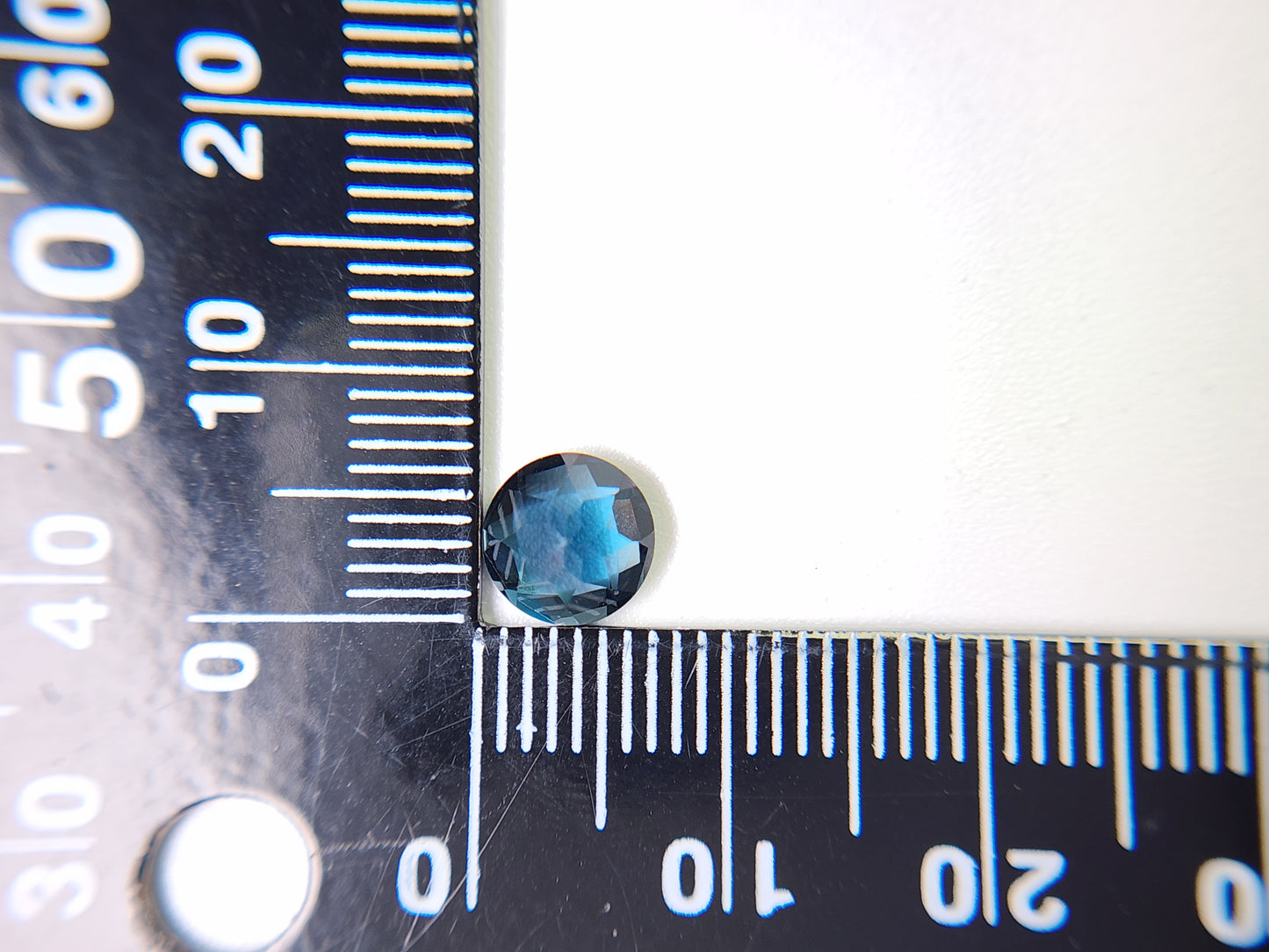 0931-9　ロンドンブルートパーズ　1.55ct