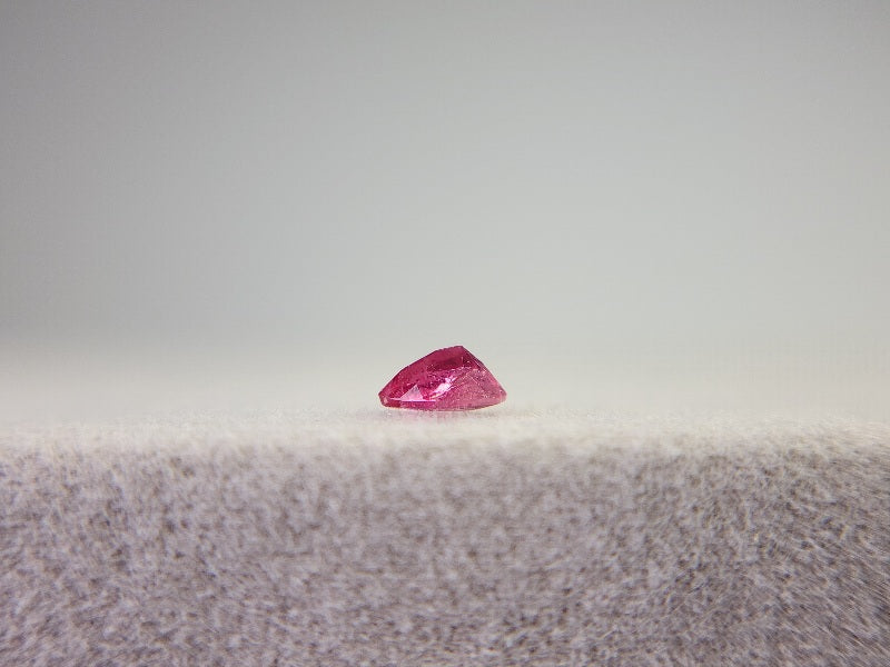 0286-1　レッドベリル　0.11ct