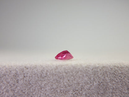 0286-1　レッドベリル　0.11ct