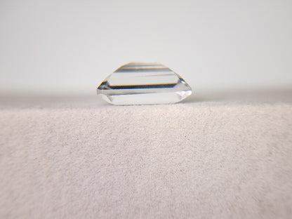SUI-19　水晶　6.87ct