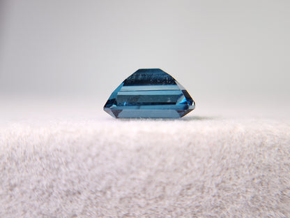 0931-6　ロンドンブルートパーズ　2.06ct