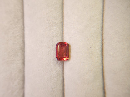 0151-3-3　バイカラーアンデシン　1.03ct