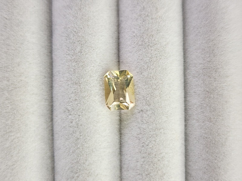 0091-10　イエローラブラドライト　1.19ct