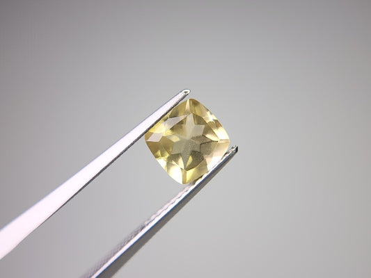 lQ-49　レモンクォーツ　1.36ct