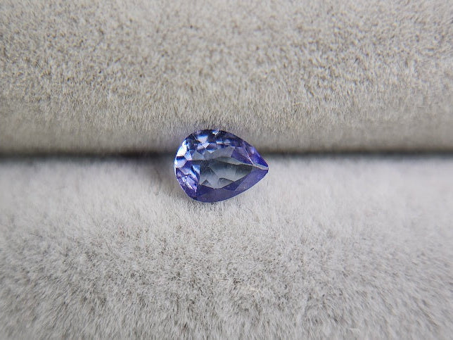 0644-15-6　ゾイサイト　0.20ct