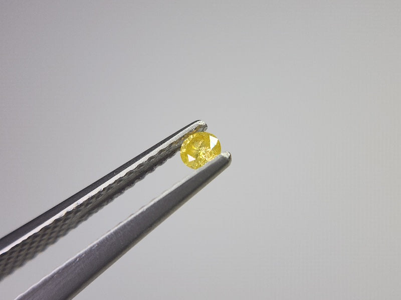 0015-6-1　イエローダイヤモンド　0.09ct