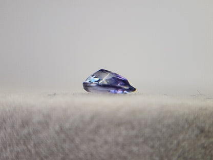 0644-13-4　ゾイサイト　0.45ct